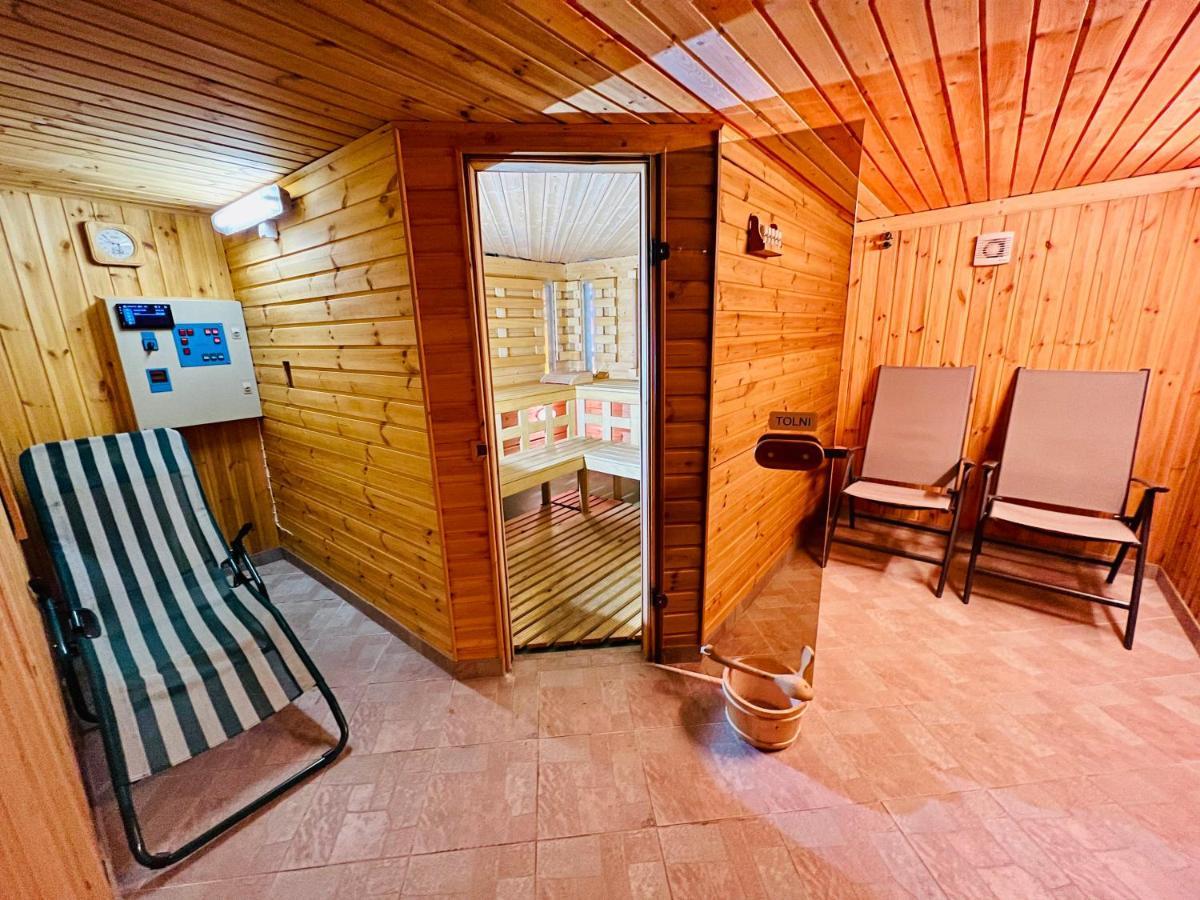 Privat Adriana Apartment Kremnica Luaran gambar