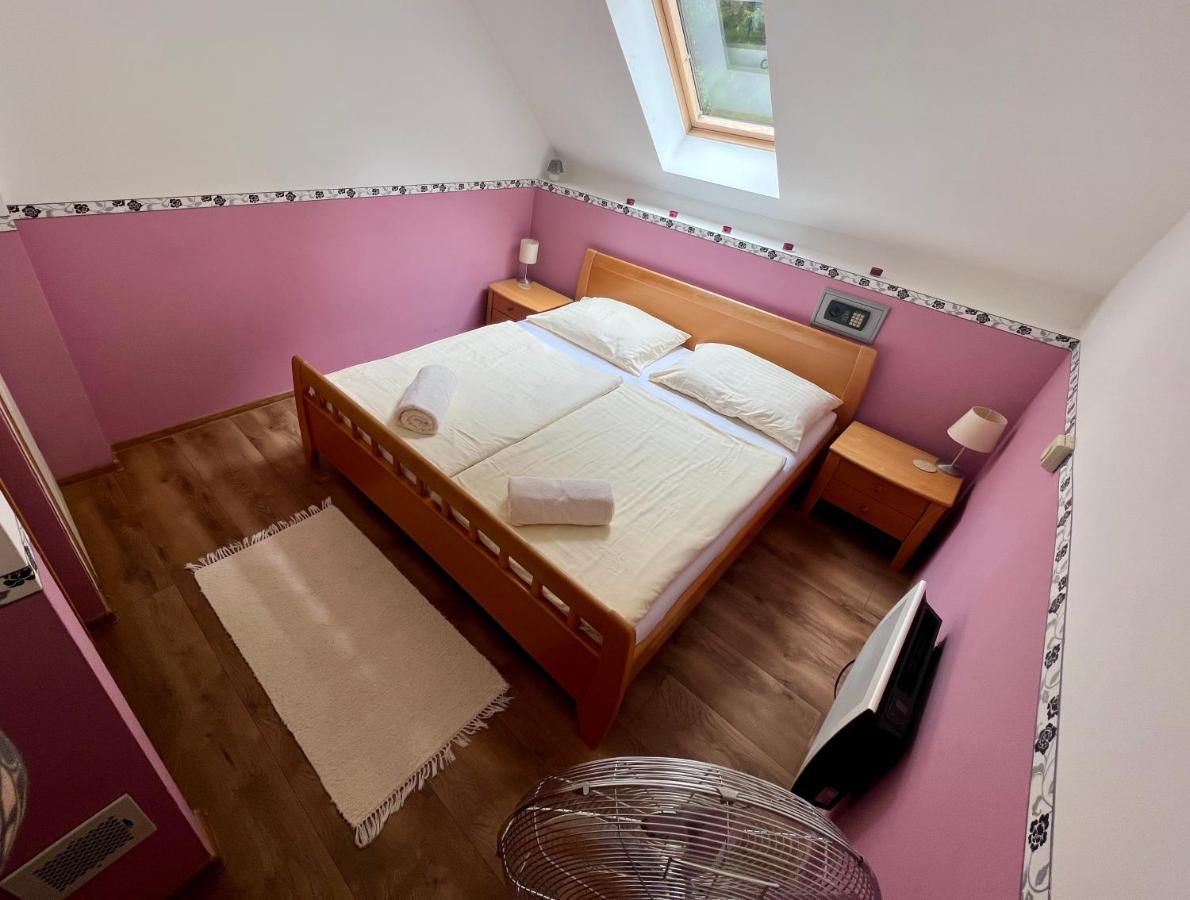 Privat Adriana Apartment Kremnica Luaran gambar