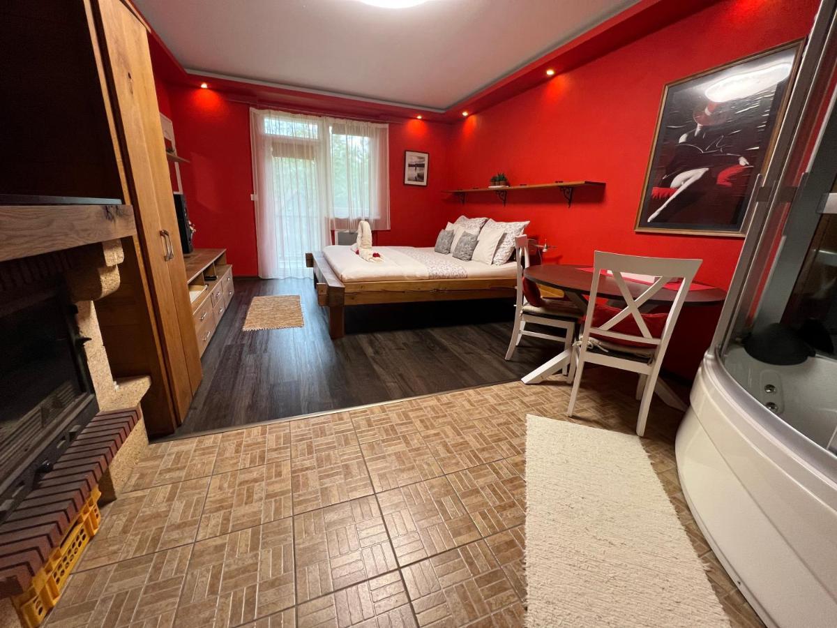 Privat Adriana Apartment Kremnica Luaran gambar